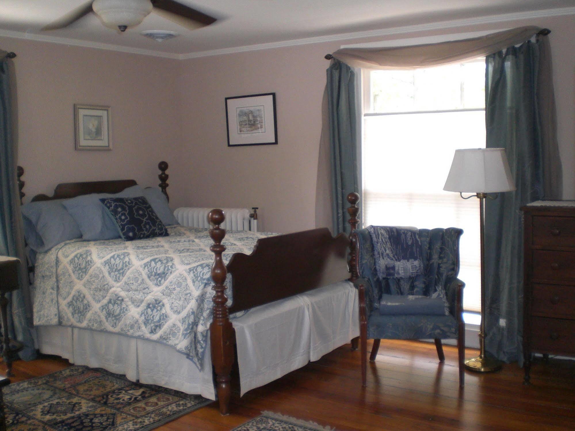 Boxley Place Inn Louisa Екстериор снимка