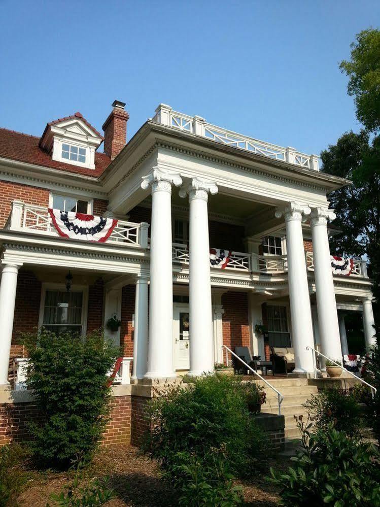 Boxley Place Inn Louisa Екстериор снимка